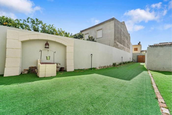 luxar suites and apartments