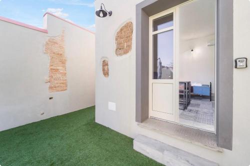 luxar suites and apartments