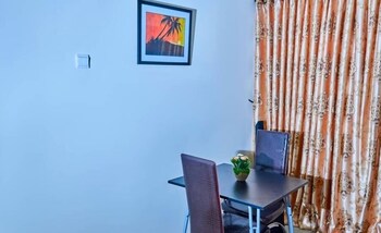 Glitaz Apartment,,5 star