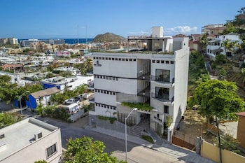 605 tower downtown cabo