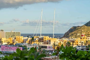 605 tower downtown cabo