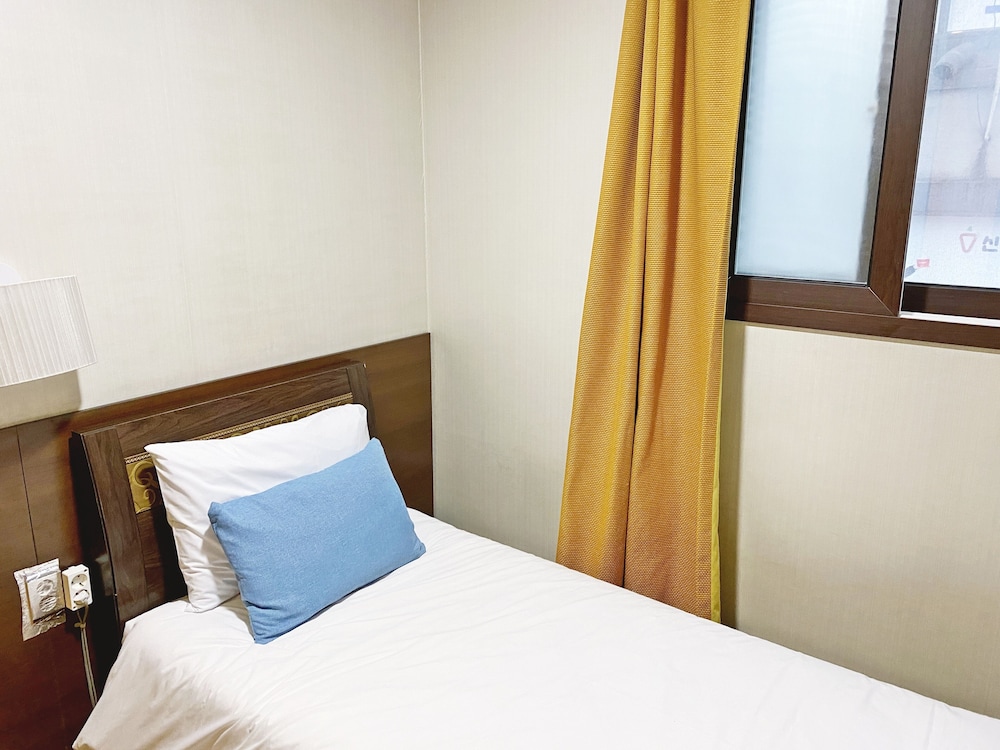 myeongdong merlin hotel