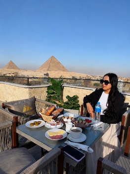 mazaya pyramids view inn