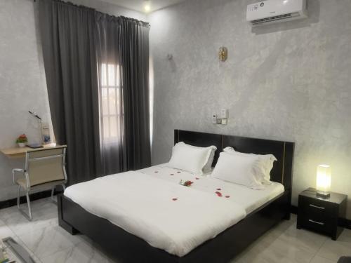 hotel divines graces residence inn