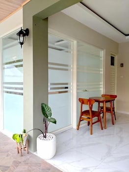El Nipa Hotel Labuan Bajo,,4 star
