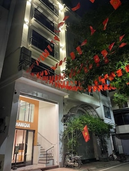 Hanique Cafe And Stay,,2 star