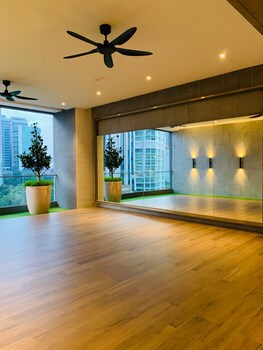 agile skyview suites klcc by moonlight