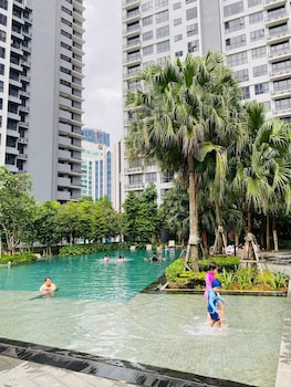 agile skyview suites klcc by moonlight