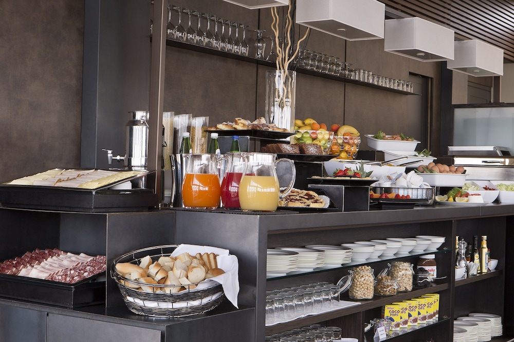 the independent suites