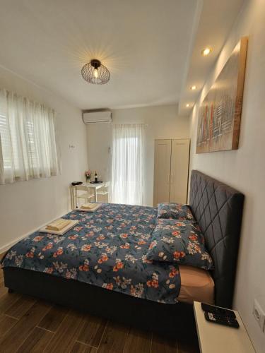 room ela