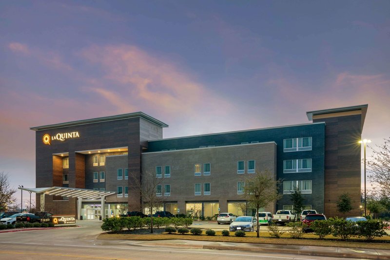 La Quinta Inn & Suites By Wyndham College Station South