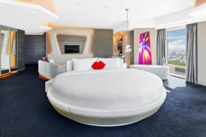 V Hotel Dubai, Curio Collection By Hilton,In Dubai (Beach & Coast),5 star