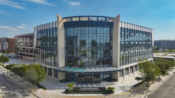 lanzhou airport fengyue holiday hotel