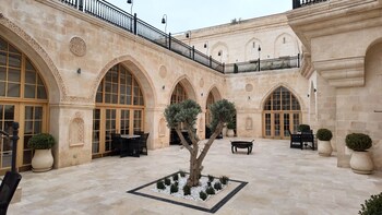 shamas hotel