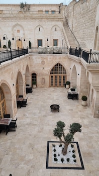 shamas hotel