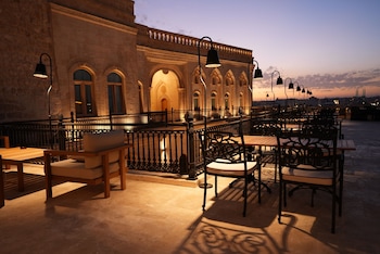shamas hotel