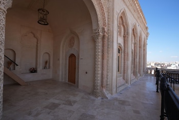 shamas hotel