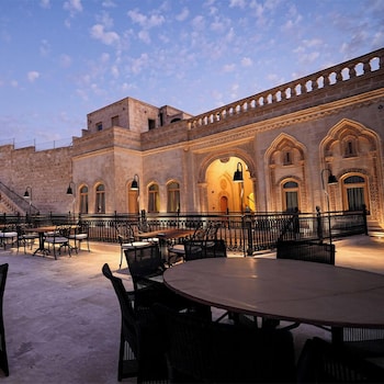 shamas hotel