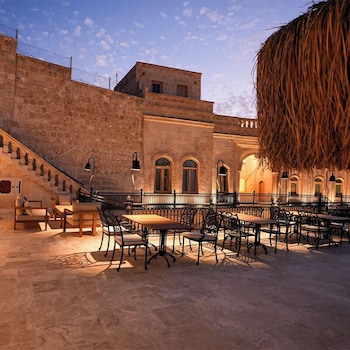 shamas hotel