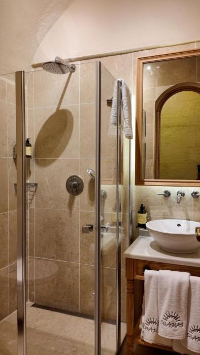 shamas hotel