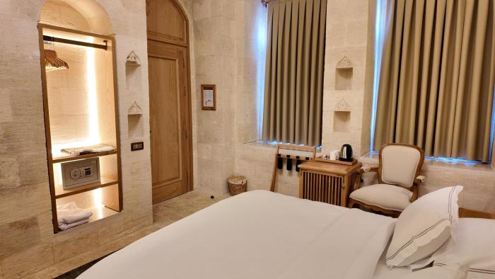 shamas hotel