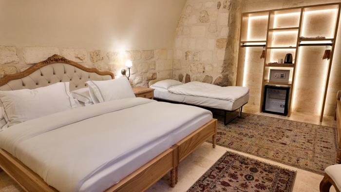 shamas hotel