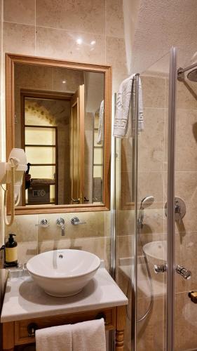 shamas hotel