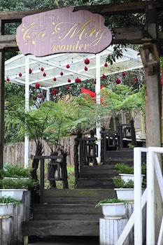 Co May Wonder Homestay,,3 star