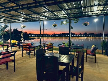 rose park resort