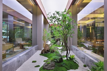 Langyun Garden Hotel,,4 star
