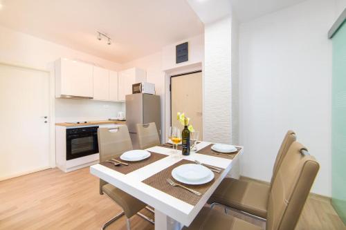apartment karlo