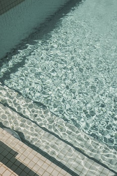 Brown Feather Hotel,Denpasar>>Bali,3 star