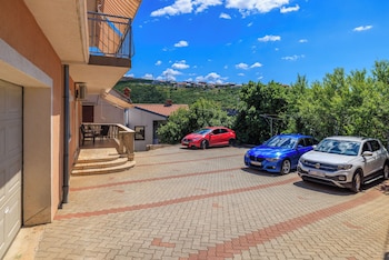 Apartments Vjenceslava,,2 star