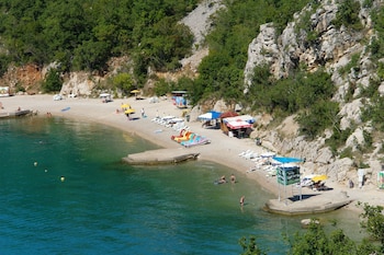 Apartments Badnje,,3 star