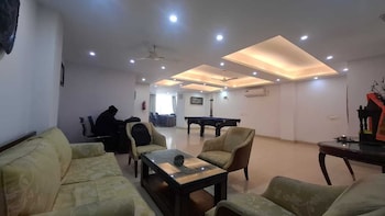 hotel taj homestay a unit of sahnis