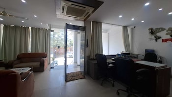 hotel taj homestay a unit of sahnis