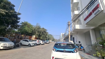 hotel taj homestay a unit of sahnis
