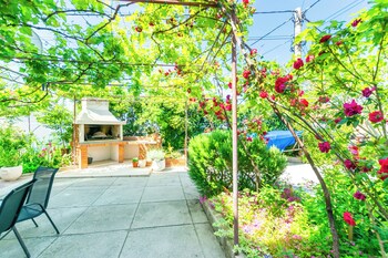 Apartments Mrijana D,,3 star