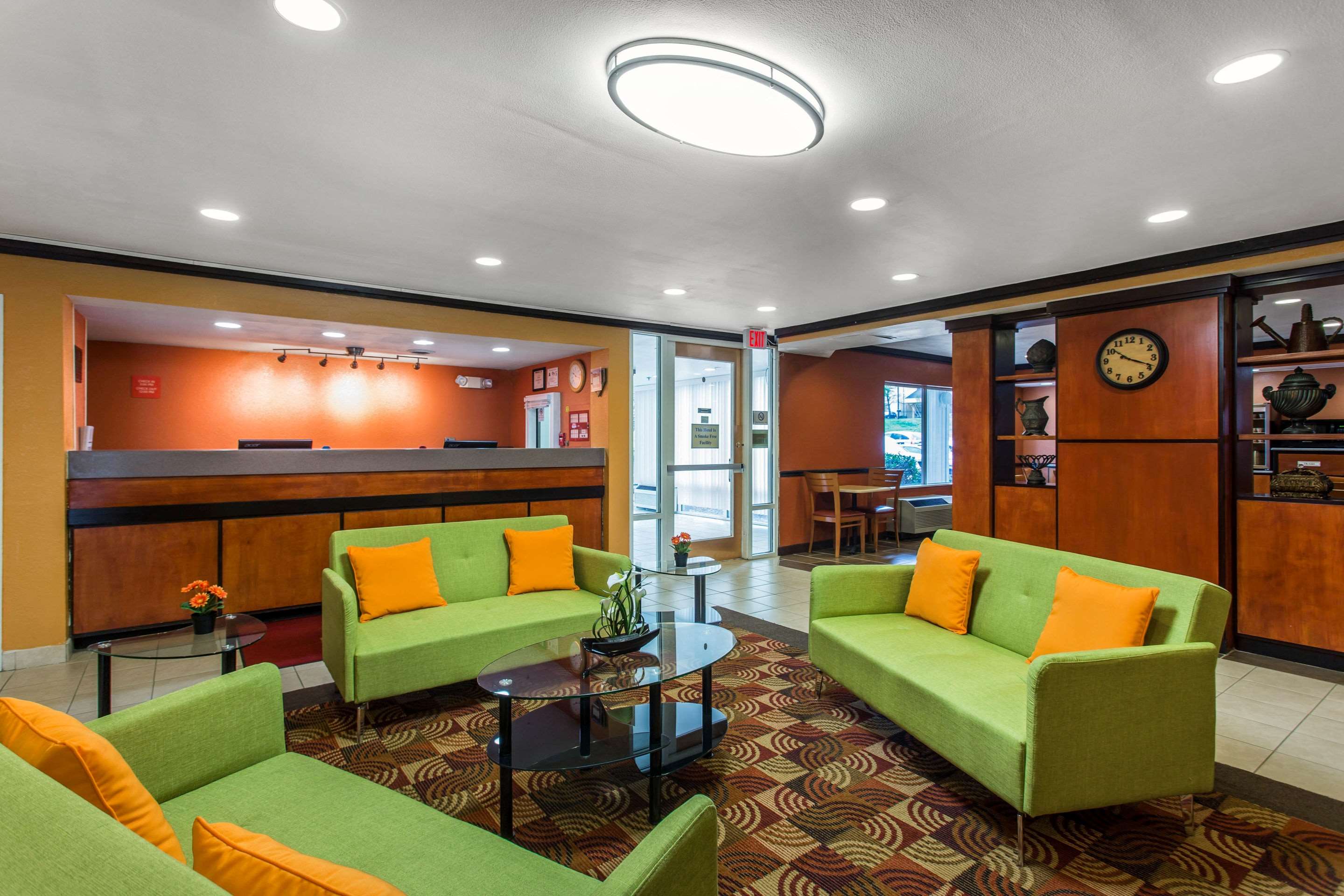 econo lodge inn and suites charlotte nc