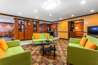 econo lodge inn and suites charlotte nc