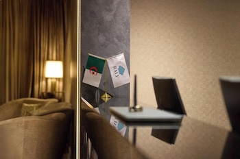 ralf hotel downtown