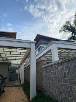 kigali queens home and aprtments