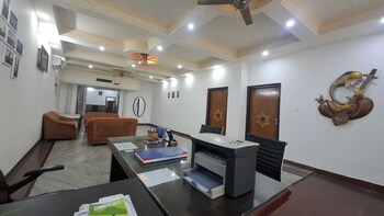 taj homes a unit of sahnis villa