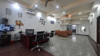 taj homes a unit of sahnis villa