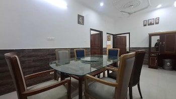 taj homes a unit of sahnis villa