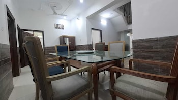 taj homes a unit of sahnis villa