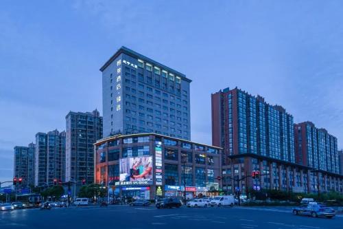 jinglaihotel weining road subway station
