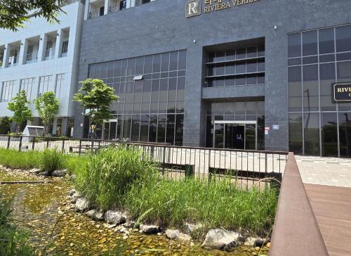 Riviera Hotel Yeongjong,,2 star