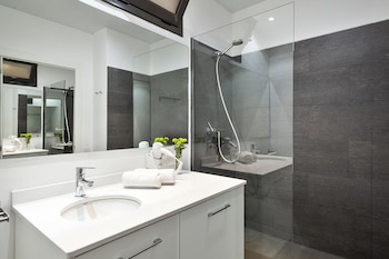 fira centric apartments by gaiarooms