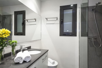 fira centric apartments by gaiarooms